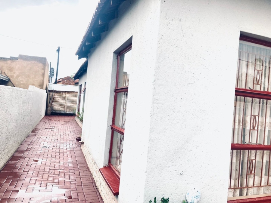 3 Bedroom Property for Sale in Mabopane Unit M North West